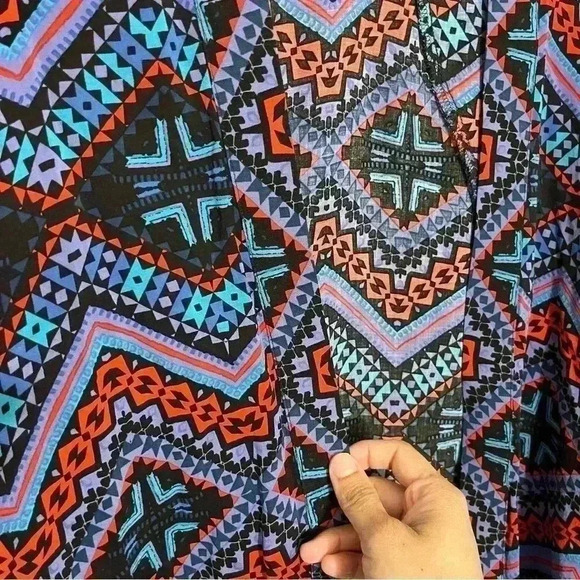 EXPRESS Geometric Purple, red and Turquoise Kimono Top | One size fits all - Picture 7 of 7